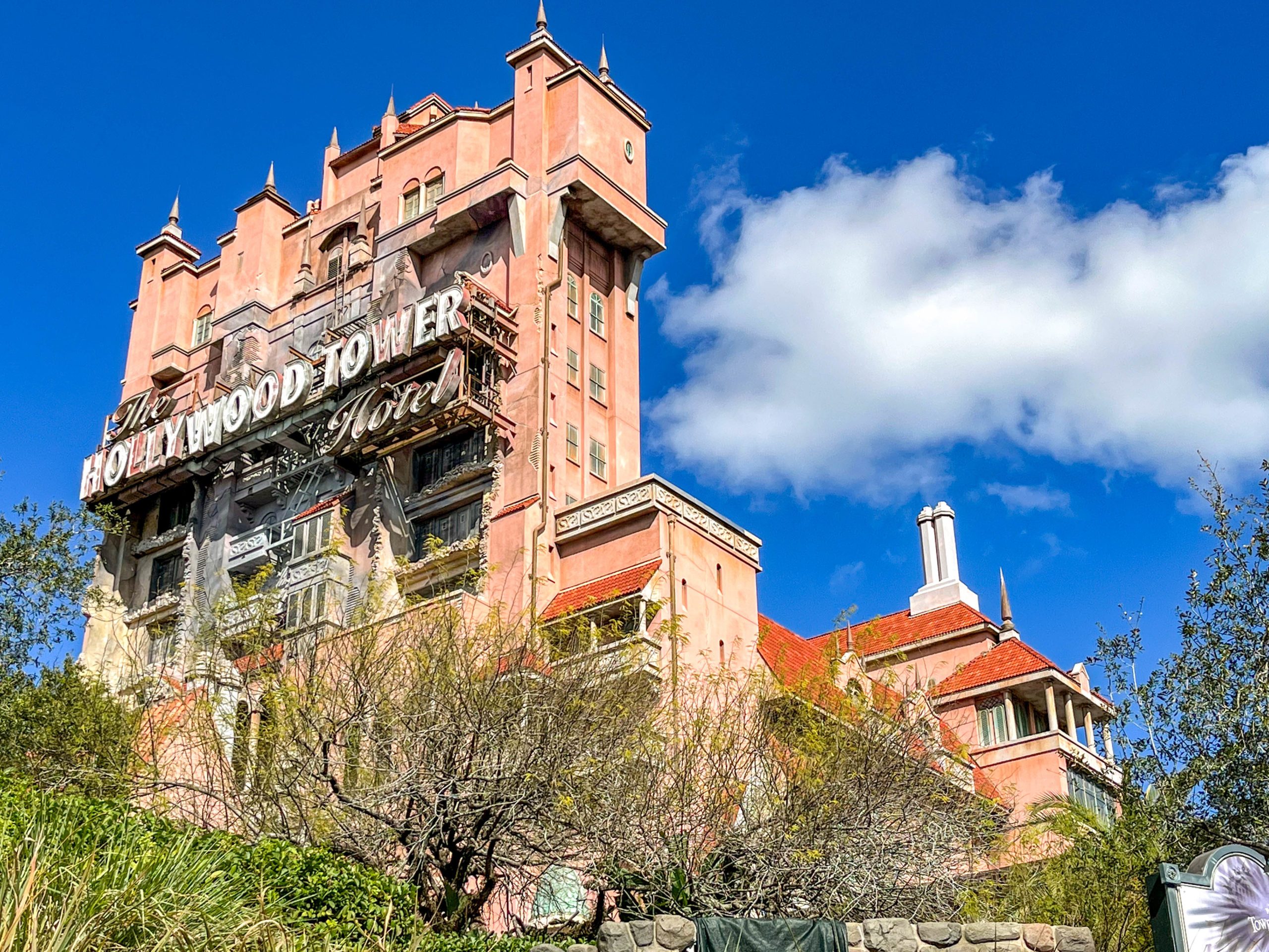 PHOTOS: The Hollywood Studios Archway Is Gone! Post Image