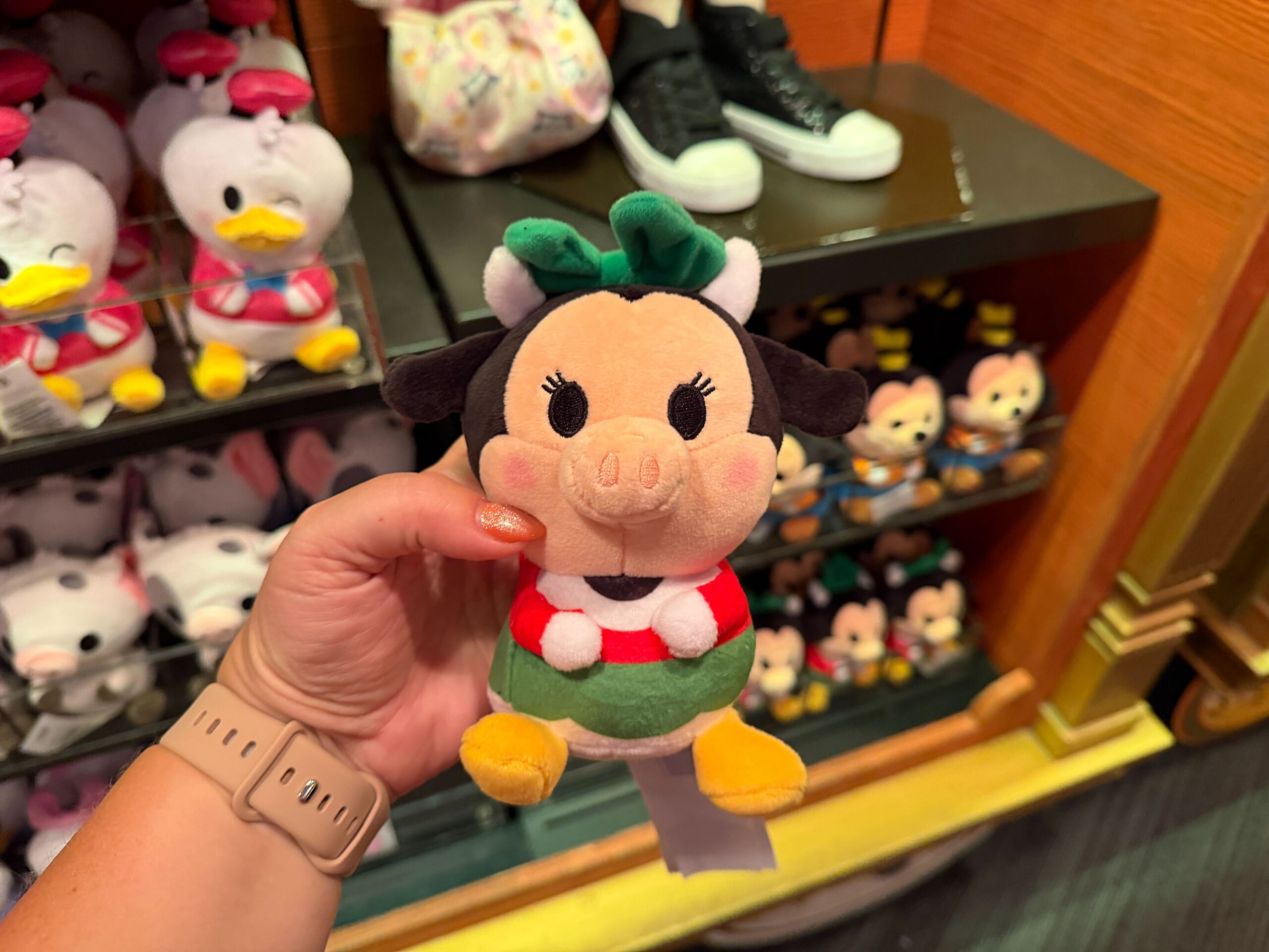 The Force Is Strong With Disney World’s NEW ‘Star Wars’ Apparel! Post Image