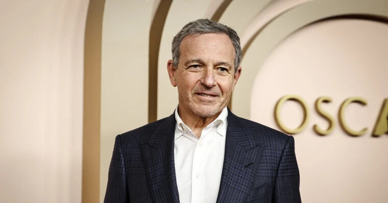 Disneyland Resort Lays Off 100 Salaried Cast Members Post Image