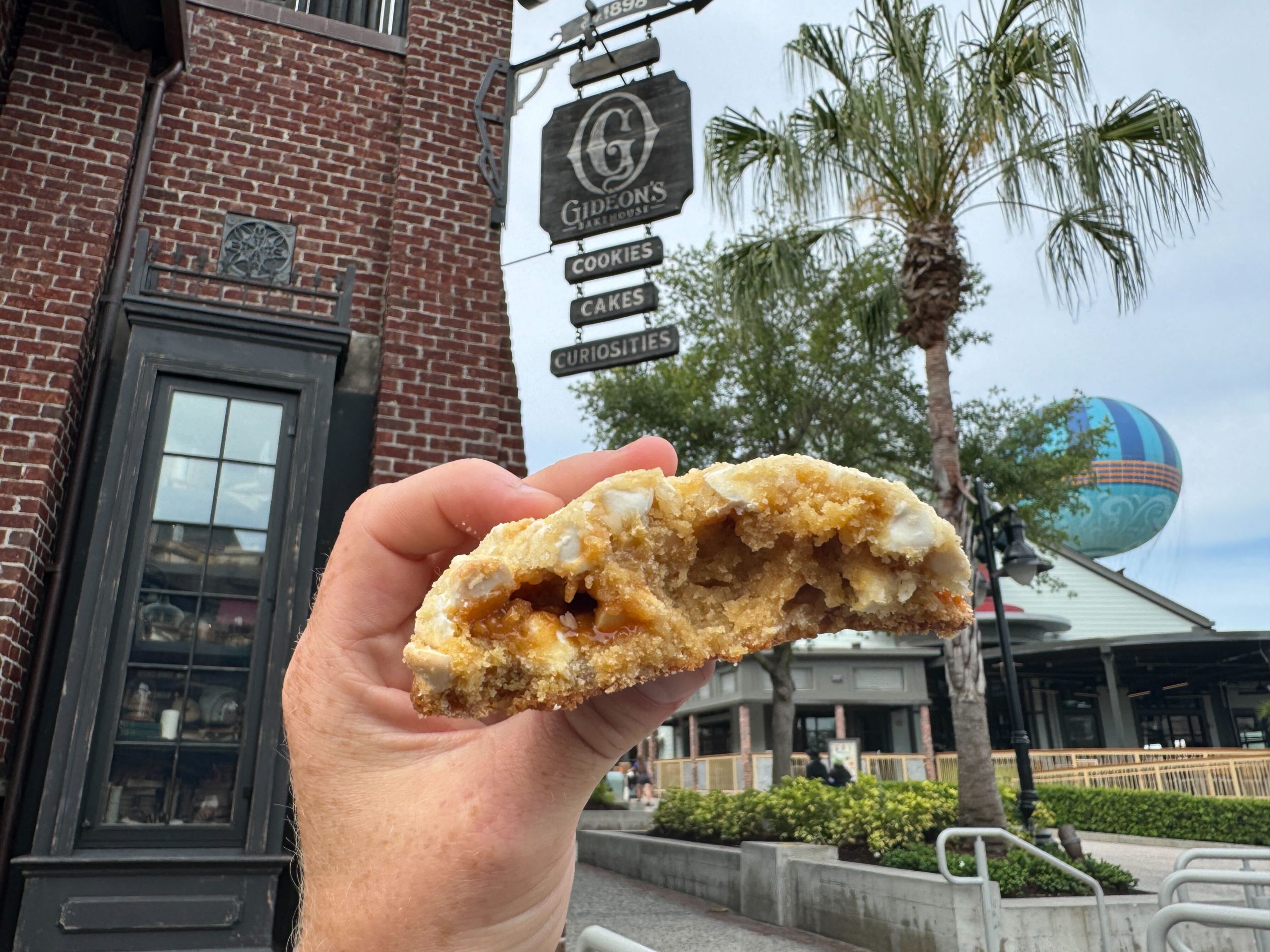 Gideon’s Bakehouse Unveils Limited-Edition Pumpkin Marshmallow Shadow Cakes Post Image