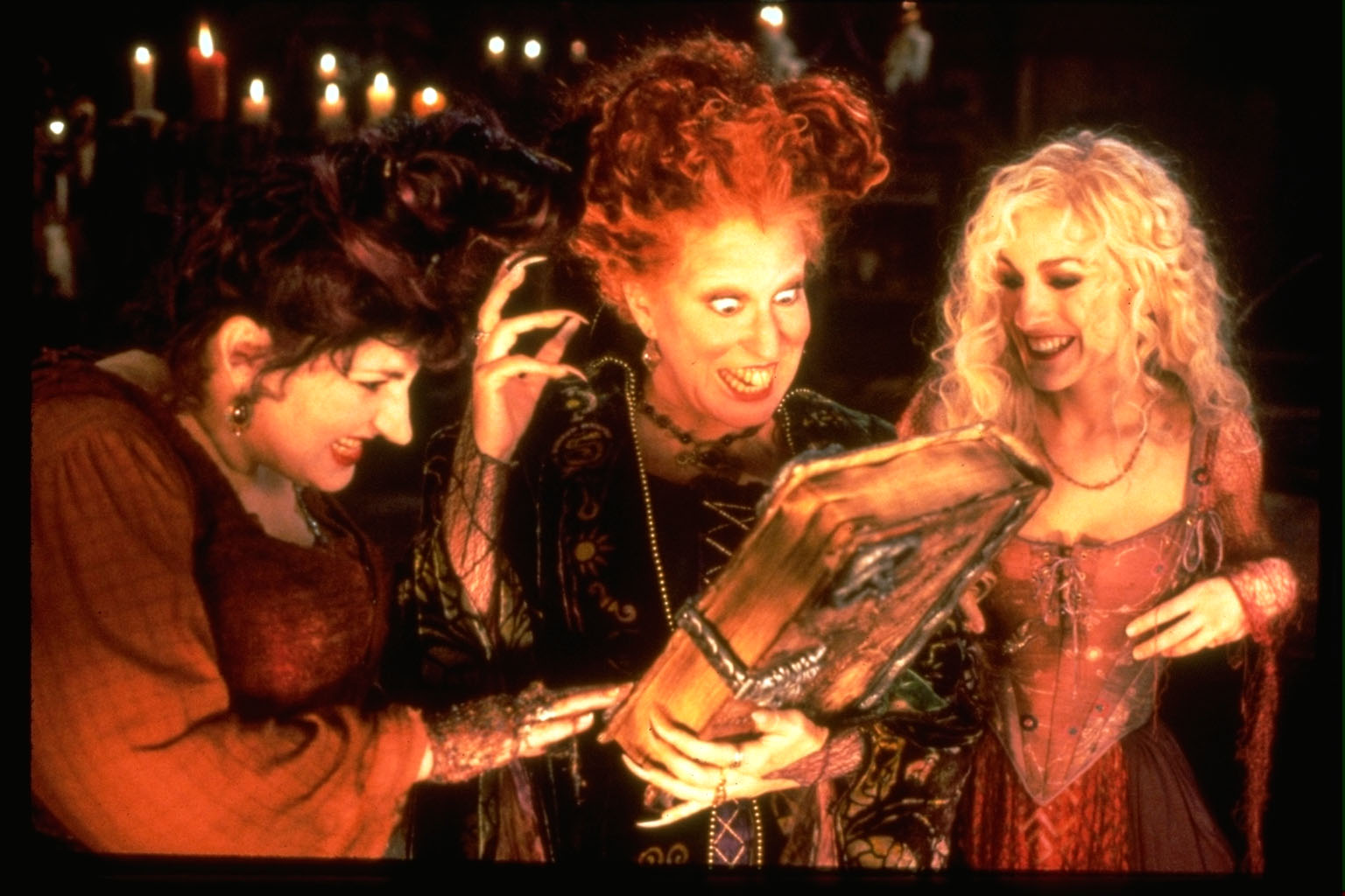 Bette Midler Gives Promising ‘Hocus Pocus 3’ Update Post Image