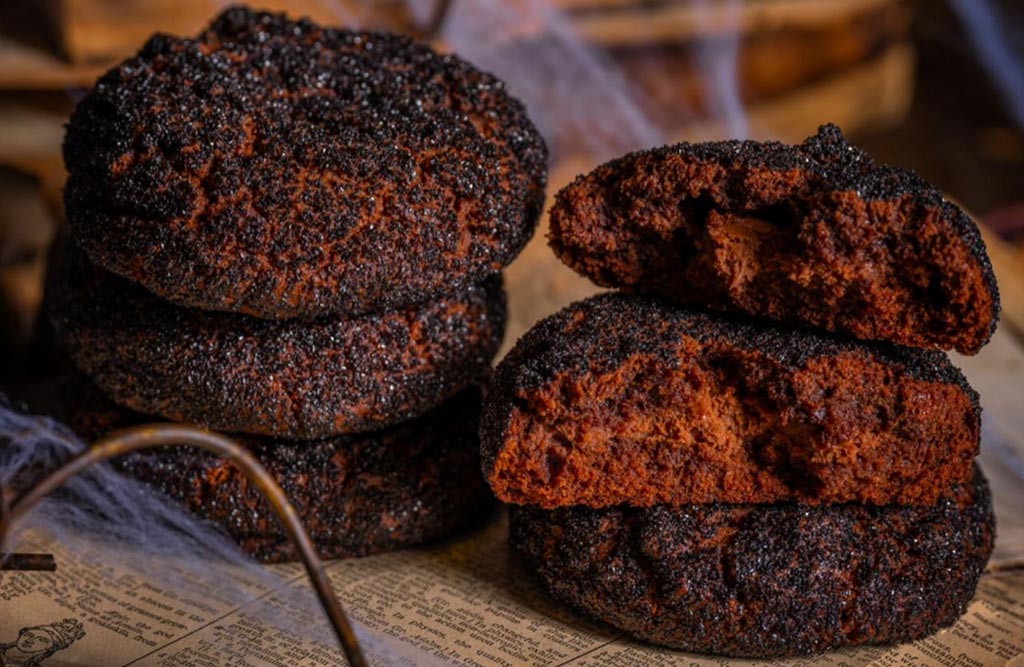 TODAY ONLY: The Black Cat Cookie is Back at Gideon’s Bakehouse Post Image