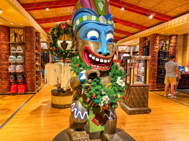 PHOTOS: Disney’s Contemporary Resort Is Decked Out For the Holidays Post Image