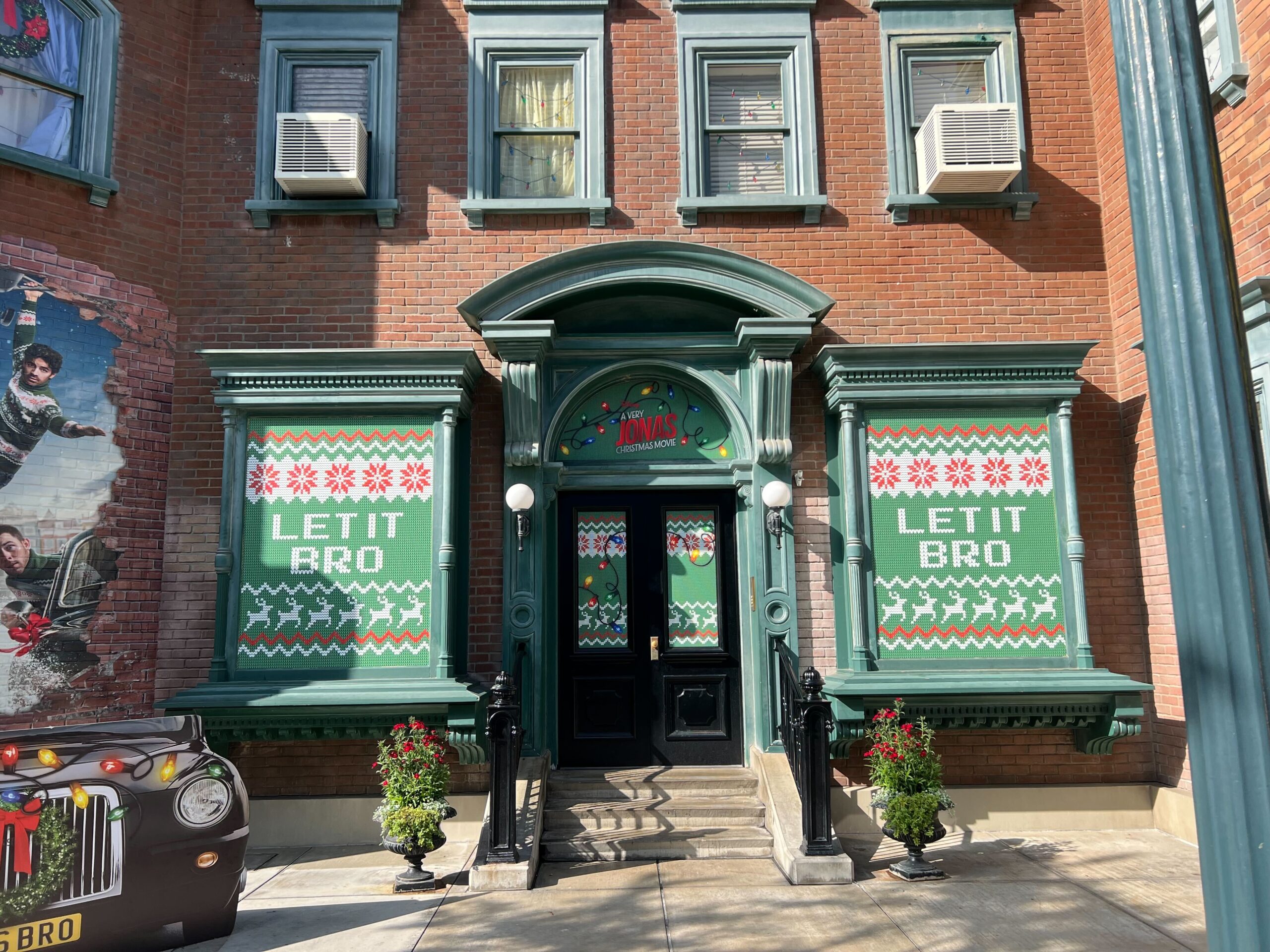 The Jonas Brothers Get a New Photo Op at Disney California Adventure! Post Image