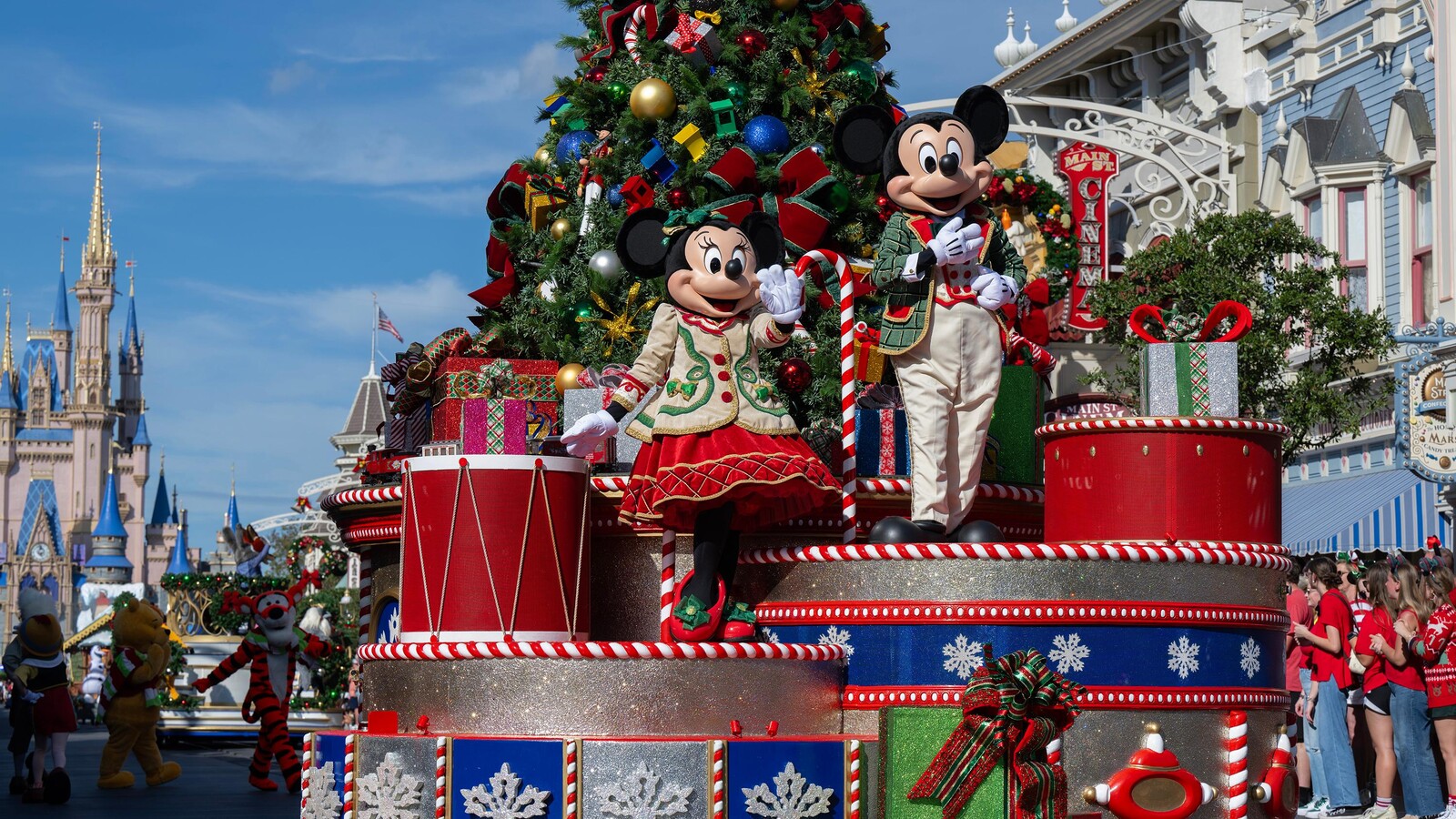 Join Us Behind the Scenes For ‘The Disney Parks Magical Christmas Day Parade’ Filmings Post Image