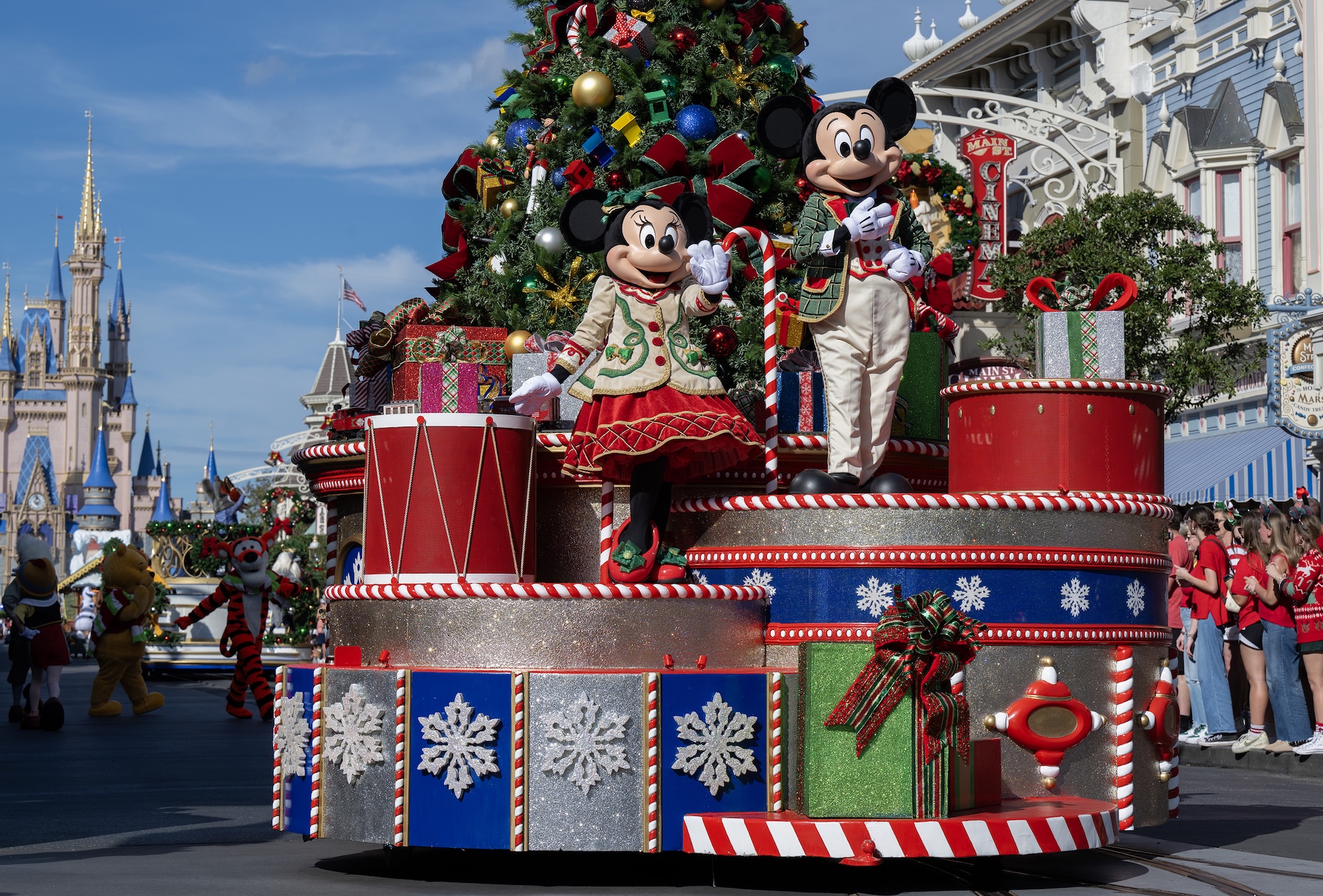Disney Last-Minute Holiday Gift Guide Post Image